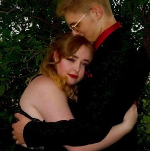 Meet your Posher, Domo